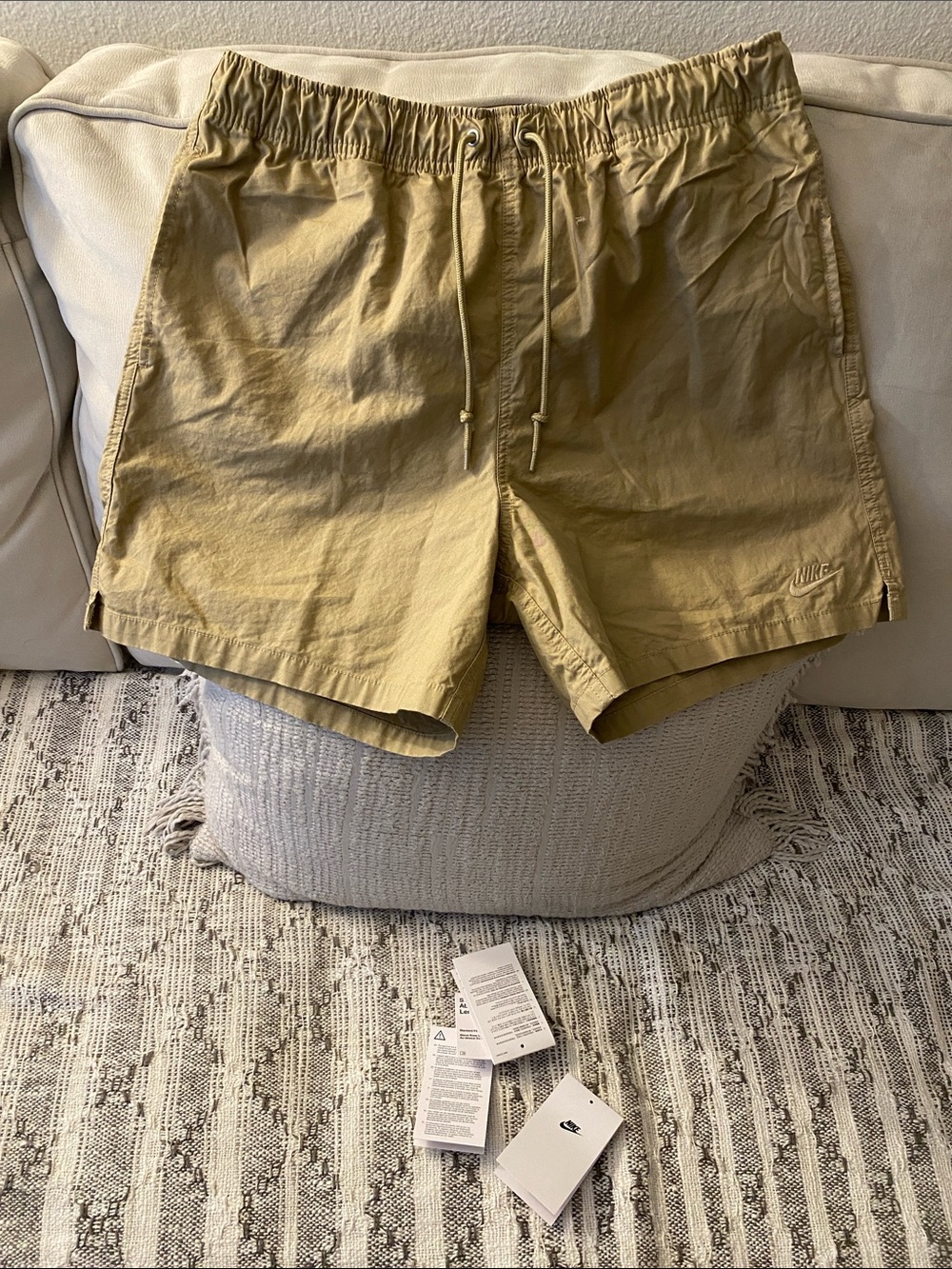 New Men’s Nike Club Flow Woven Khaki Shorts Medium
